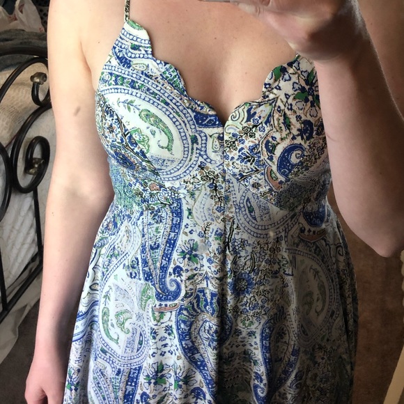 Asymmetrical dress - Picture 3 of 6